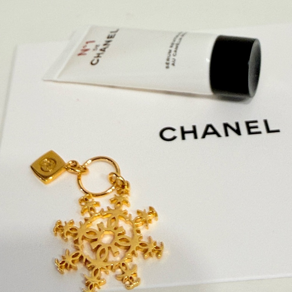 Chanel Serum and Keychain - Picture 2 of 9